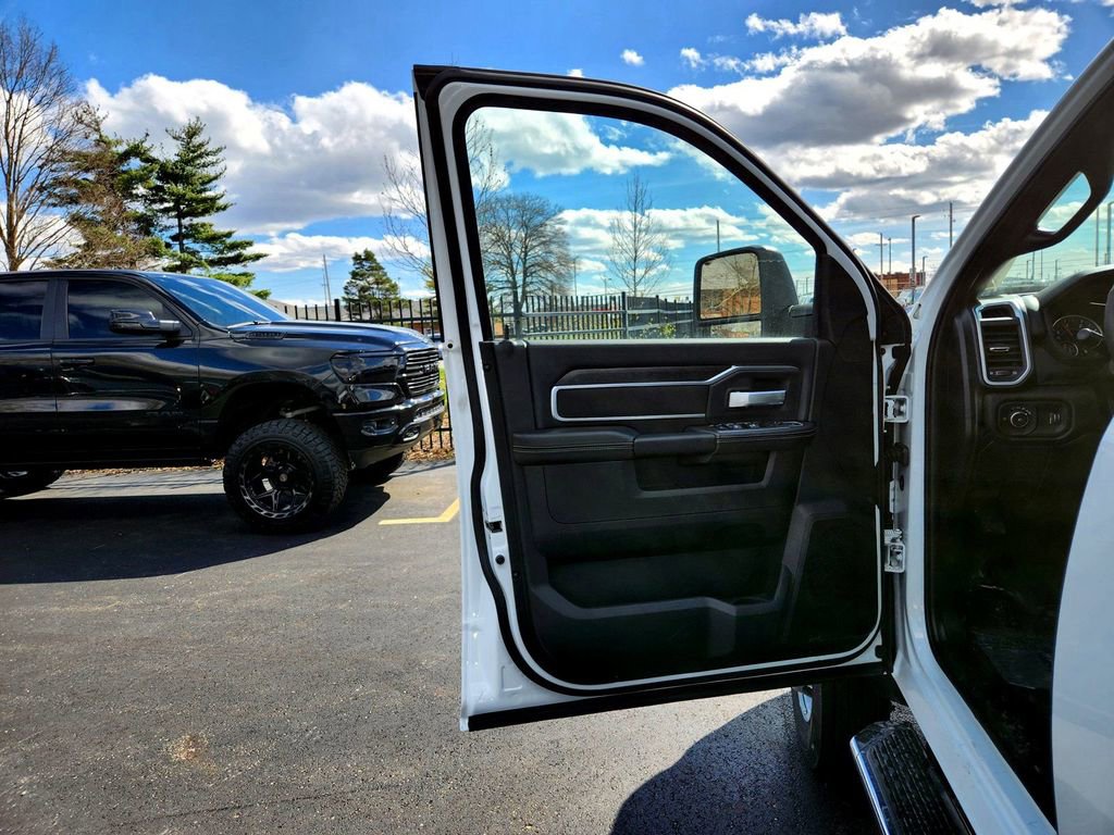 New 2024 RAM 4500 SLT w/ Quick Order Package 2YG SLT image 10