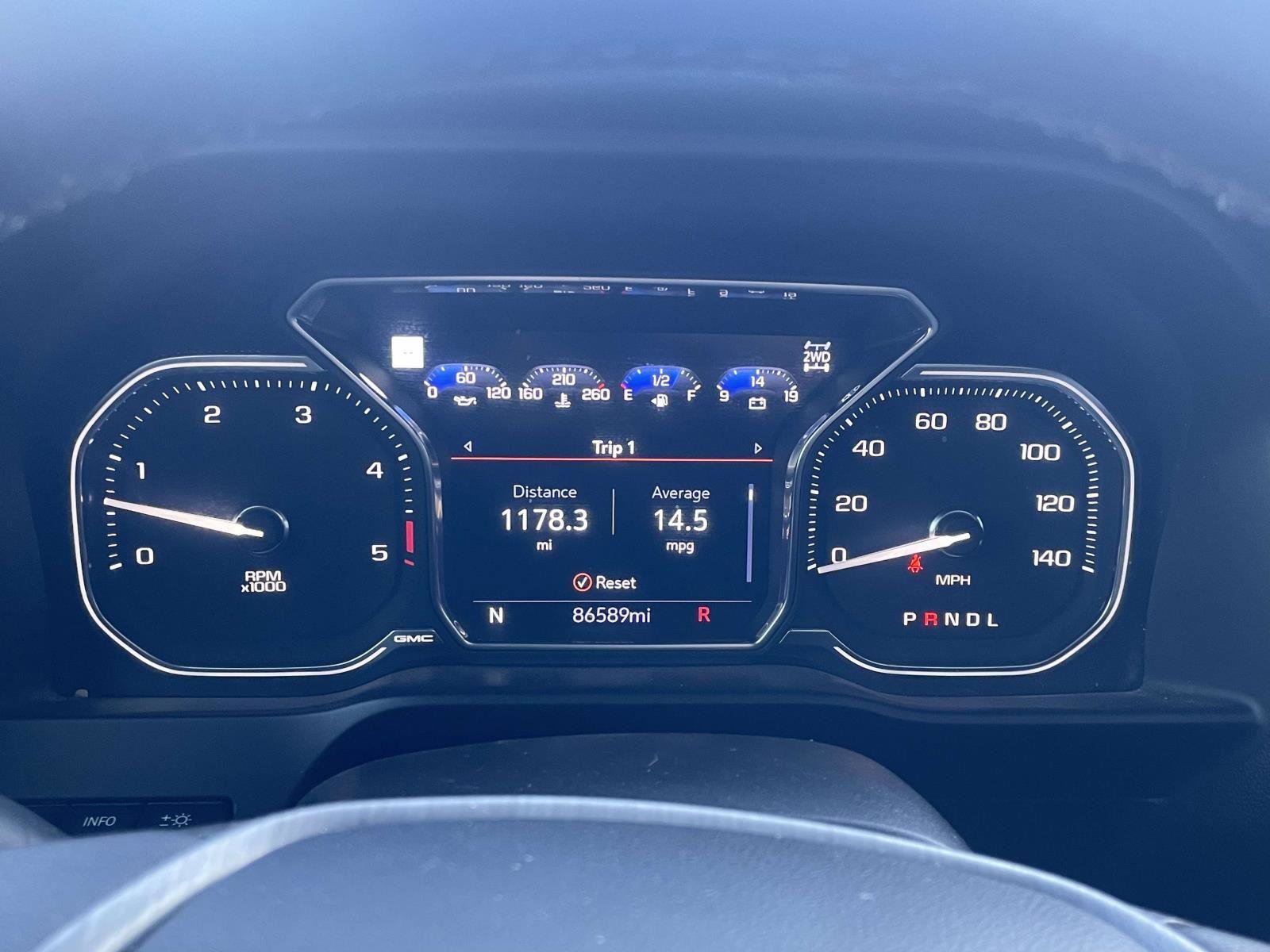 Used 2020 GMC Sierra 2500 Denali w/ Denali Ultimate Package image 9