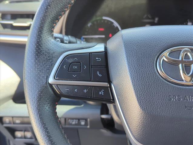 Used 2022 Toyota Sienna XSE FWD image 16