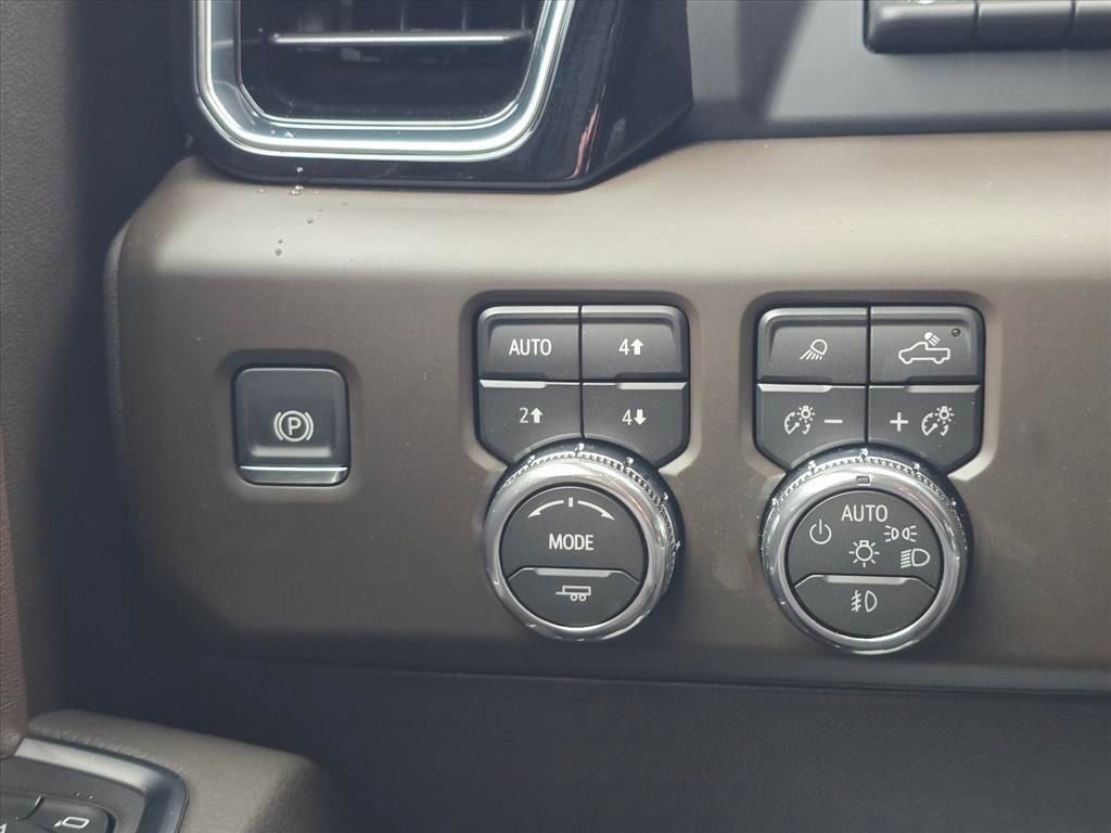 New 2026 GMC Sierra 2500 Denali w/ Denali Reserve Package image 15