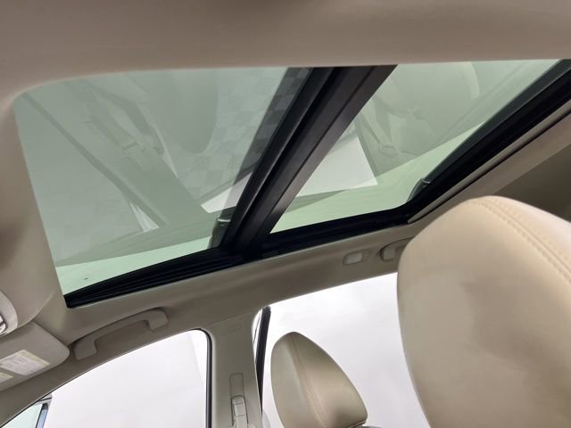 Used 2015 Nissan Rogue SL w/ SL Premium Package image 35