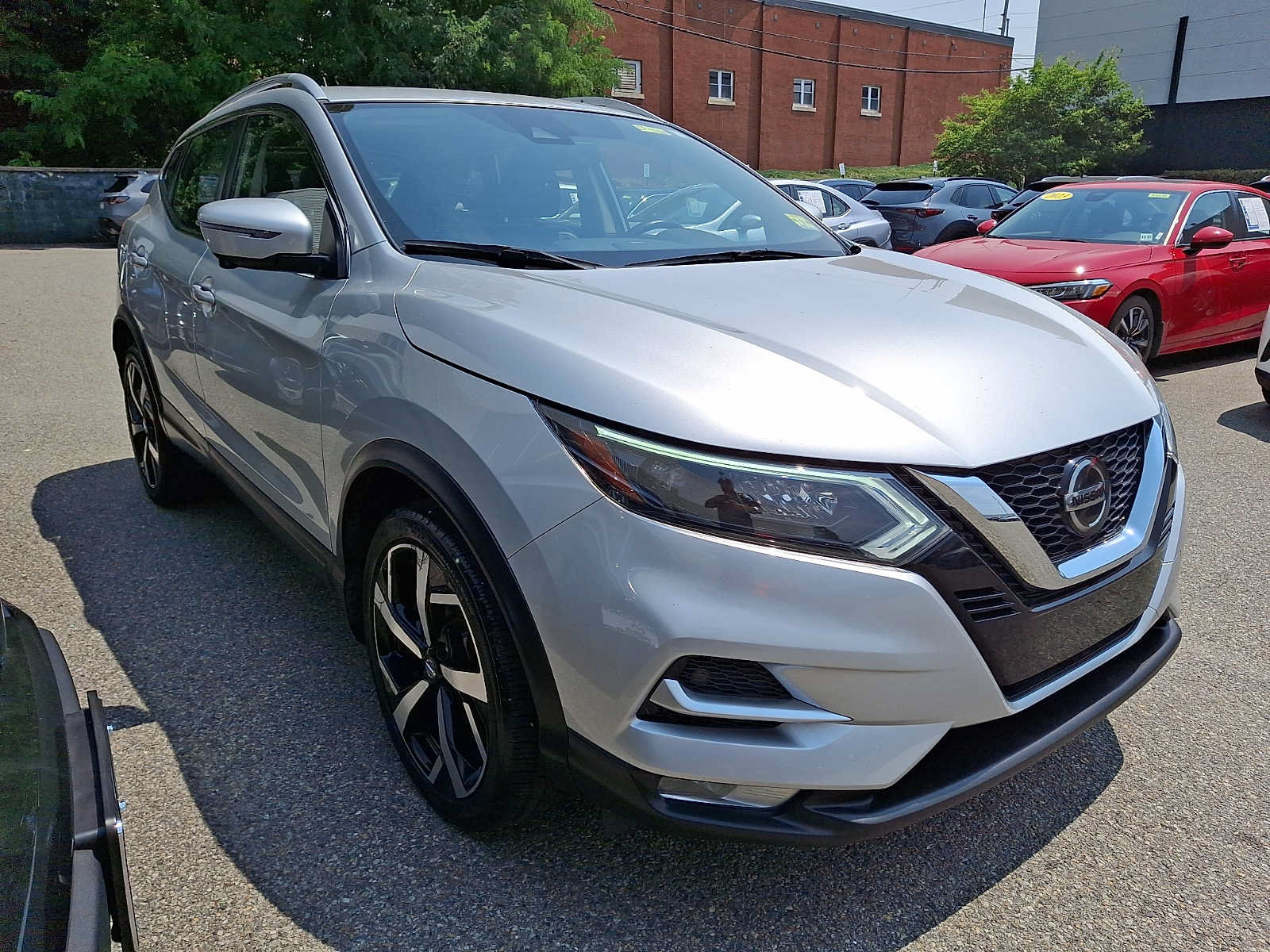 Used 2020 Nissan Rogue Sport SL w/ Premium Package AWD/4WD image 3