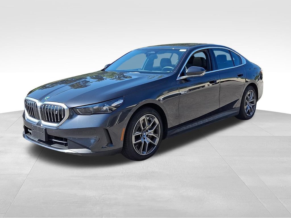 Used 2025 BMW i5 eDrive40i RWD image 3