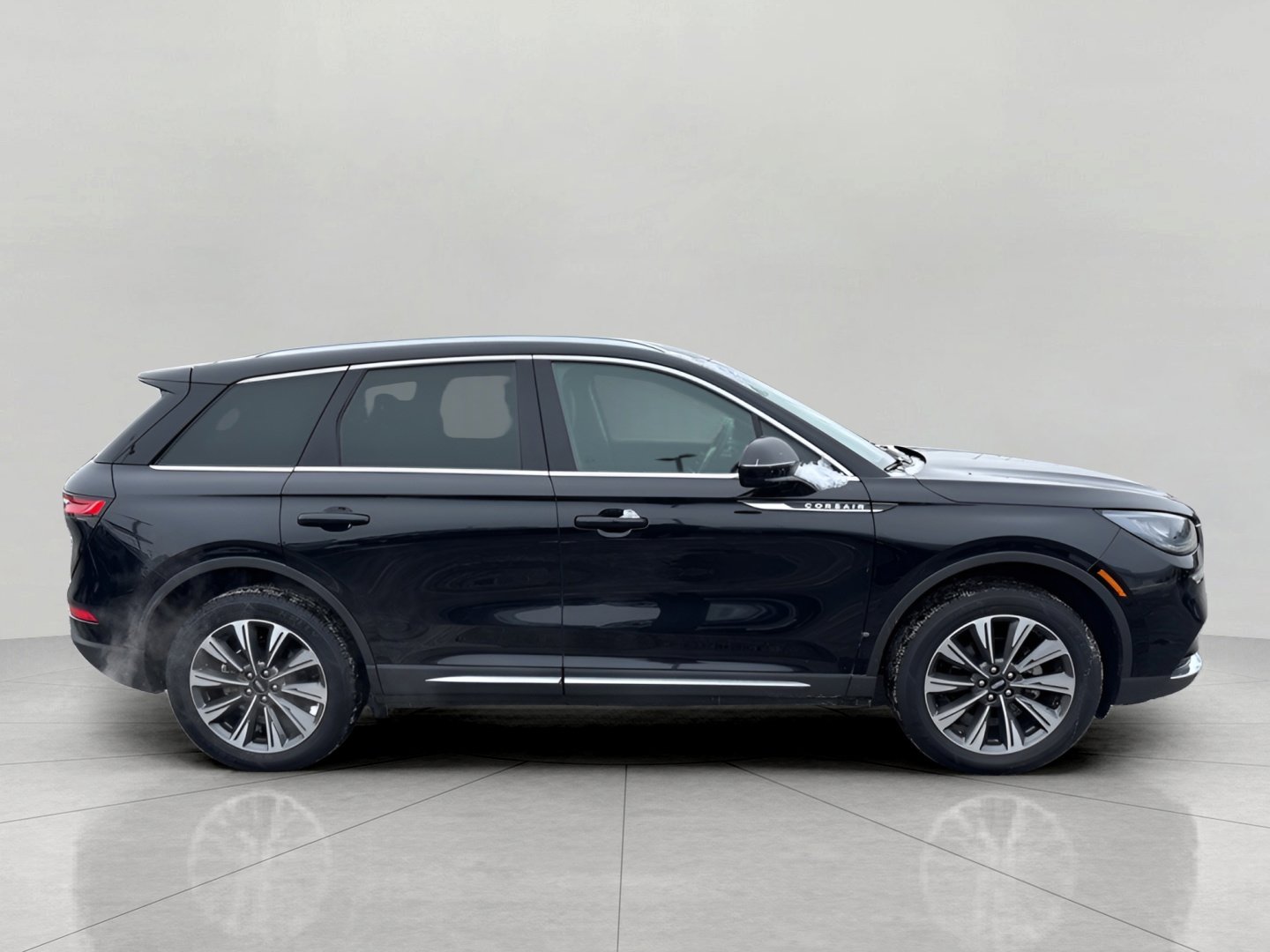 Used 2022 Lincoln Corsair Reserve image 3