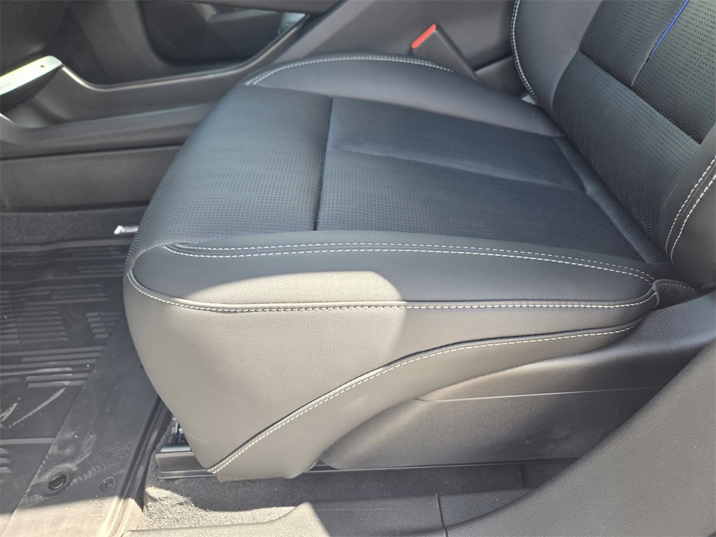 New 2025 Cadillac Lyriq Luxury image 25