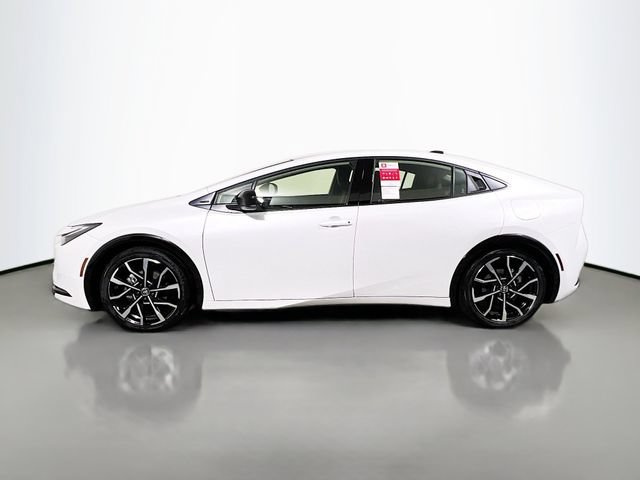 New 2026 Toyota Prius Plug-In Hybrid FWD image 6