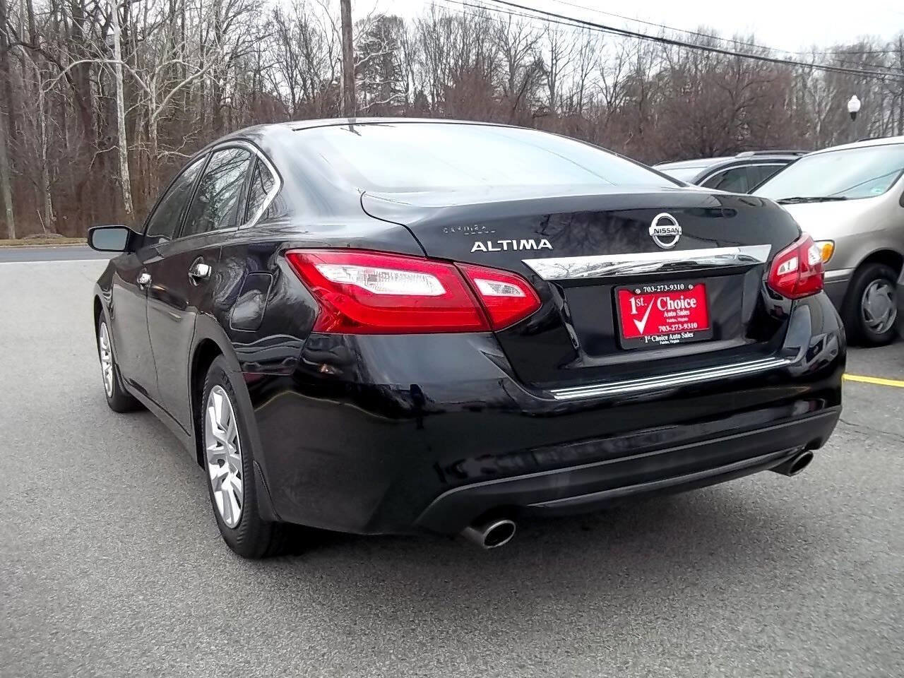 Used 2017 Nissan Altima 2.5 S w/ Power Driver Seat Package FWD image 2