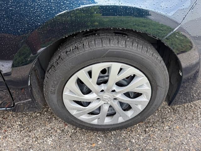 Used 2019 Toyota Corolla LE FWD image 10