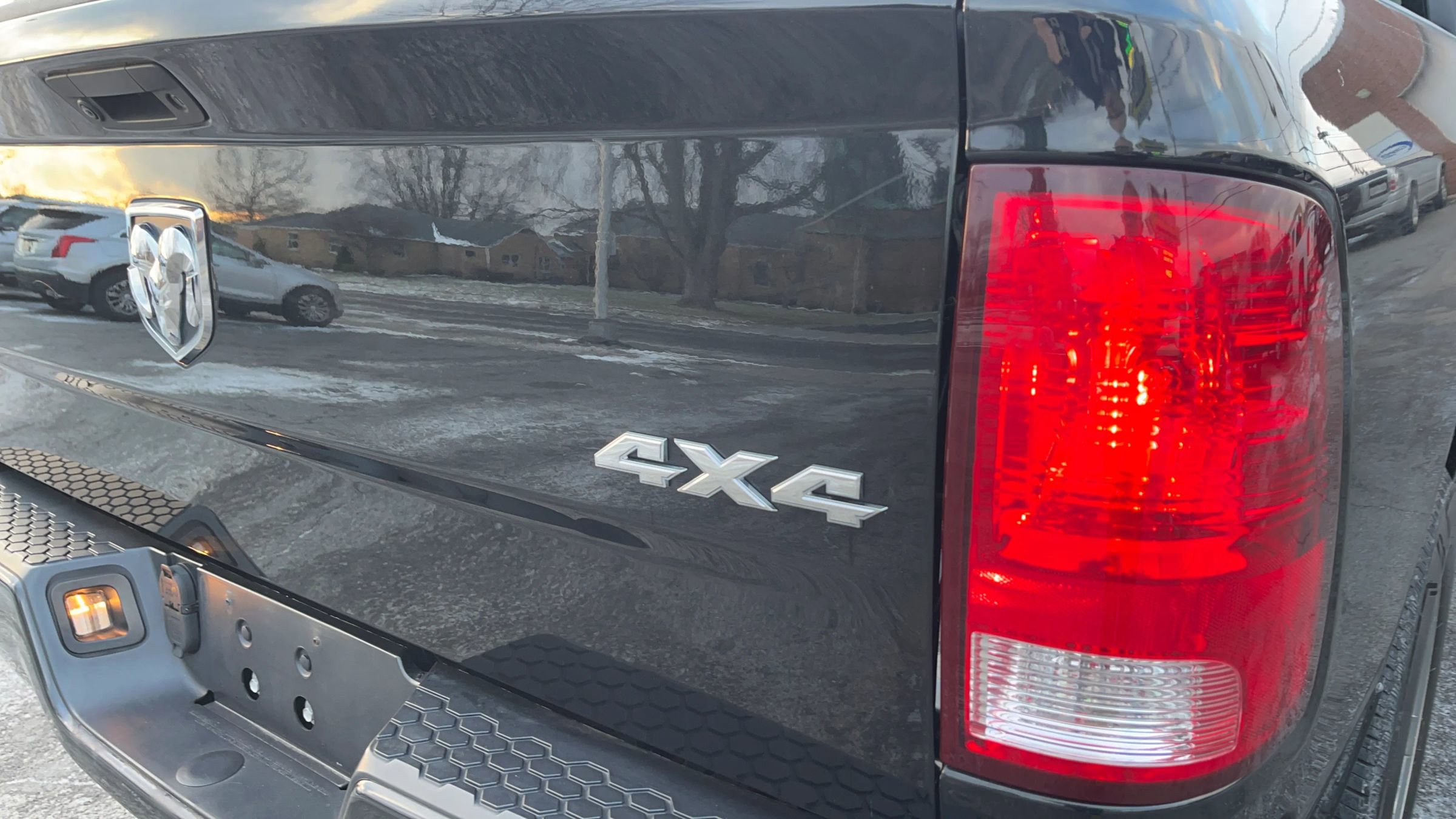 Used 2018 RAM 1500 Express w/ Express Value Package image 16