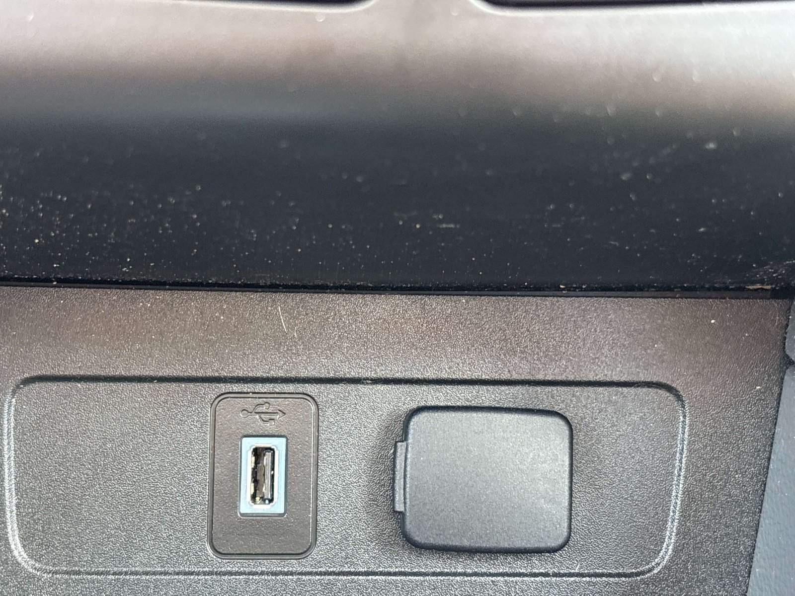 Used 2018 Ford Escape SEL AWD/4WD image 25