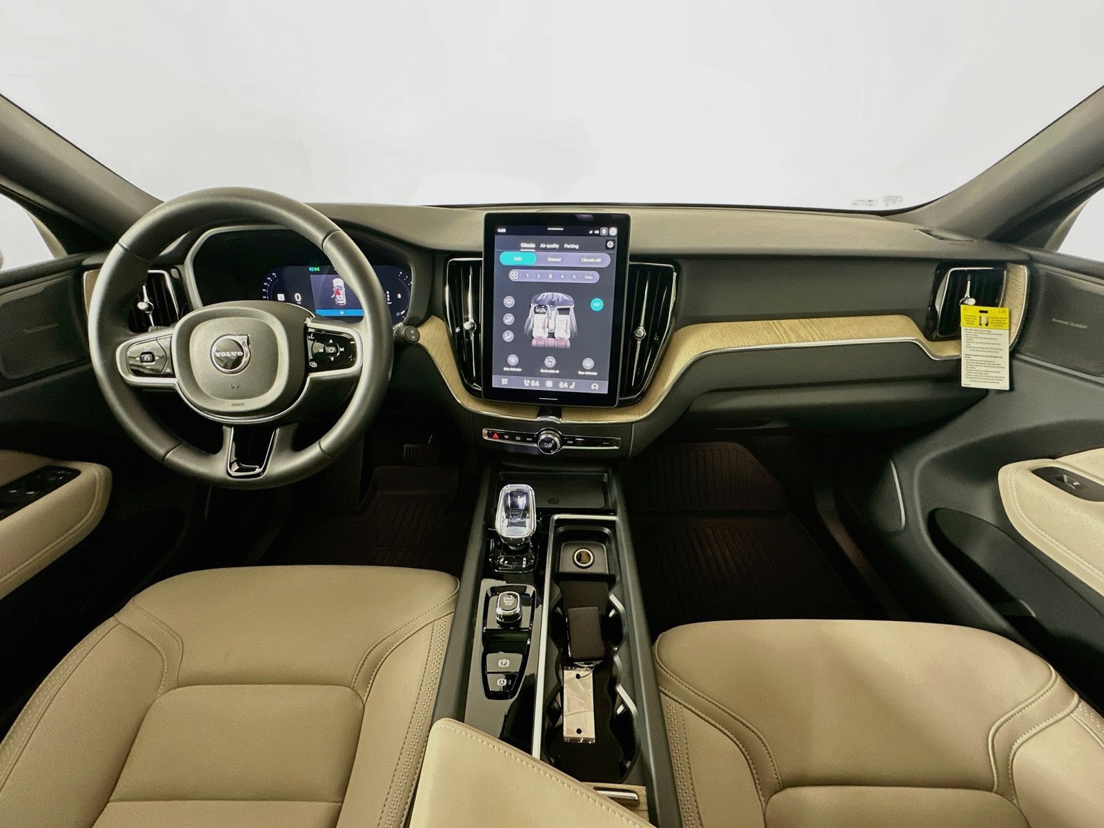 New 2026 Volvo XC60 B5 Plus w/ Protection Package Premier AWD/4WD image 14