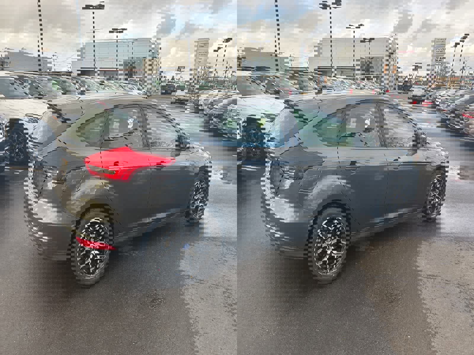 Used 2018 Ford Focus SEL image 8