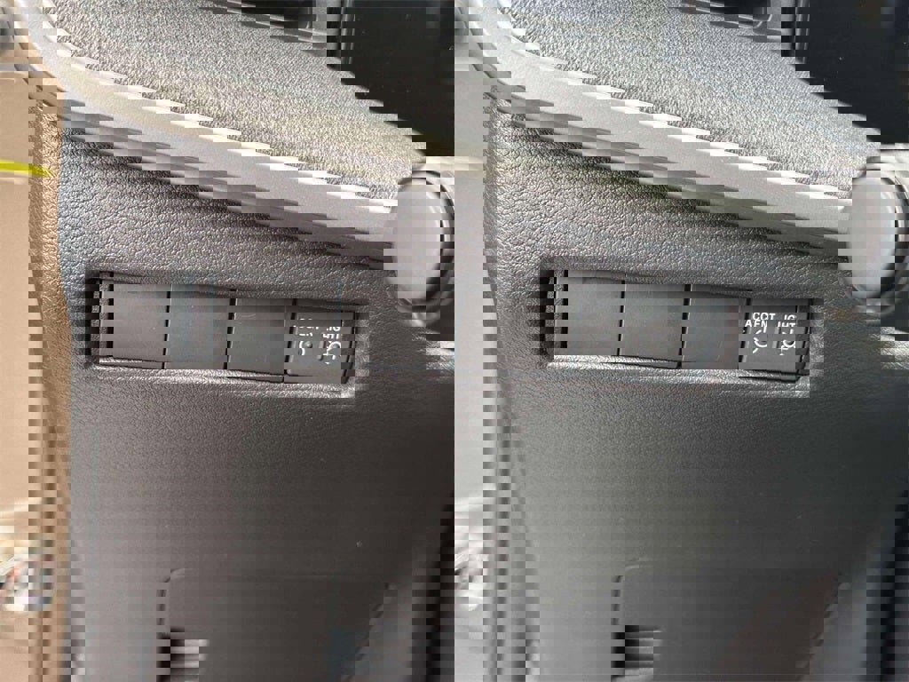 New 2026 Nissan Kicks SV w/ SV Premium Package image 18