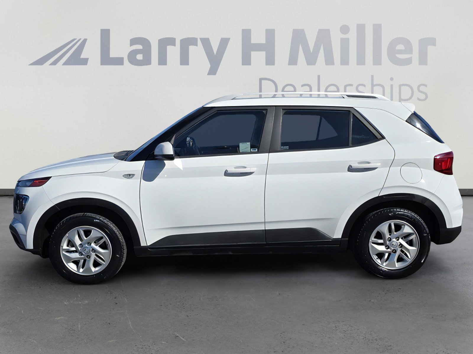 Used 2020 Hyundai Venue SEL w/ Convenience Package image 2