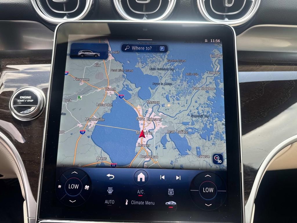 Used 2025 Mercedes-Benz GLC 350e 4MATIC image 11