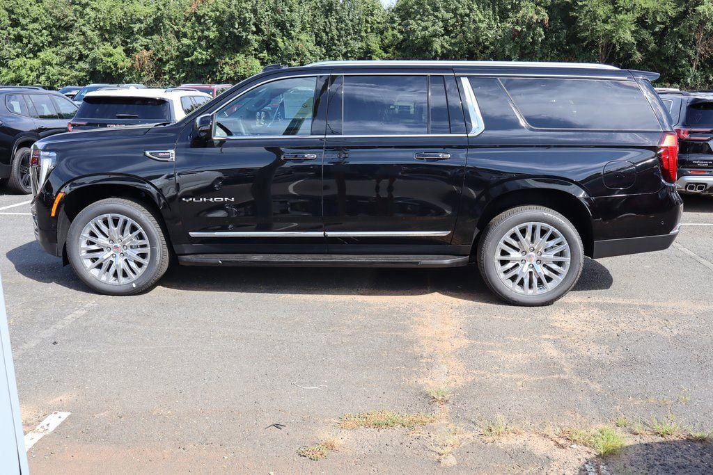 New 2025 GMC Yukon XL Elevation AWD/4WD image 5