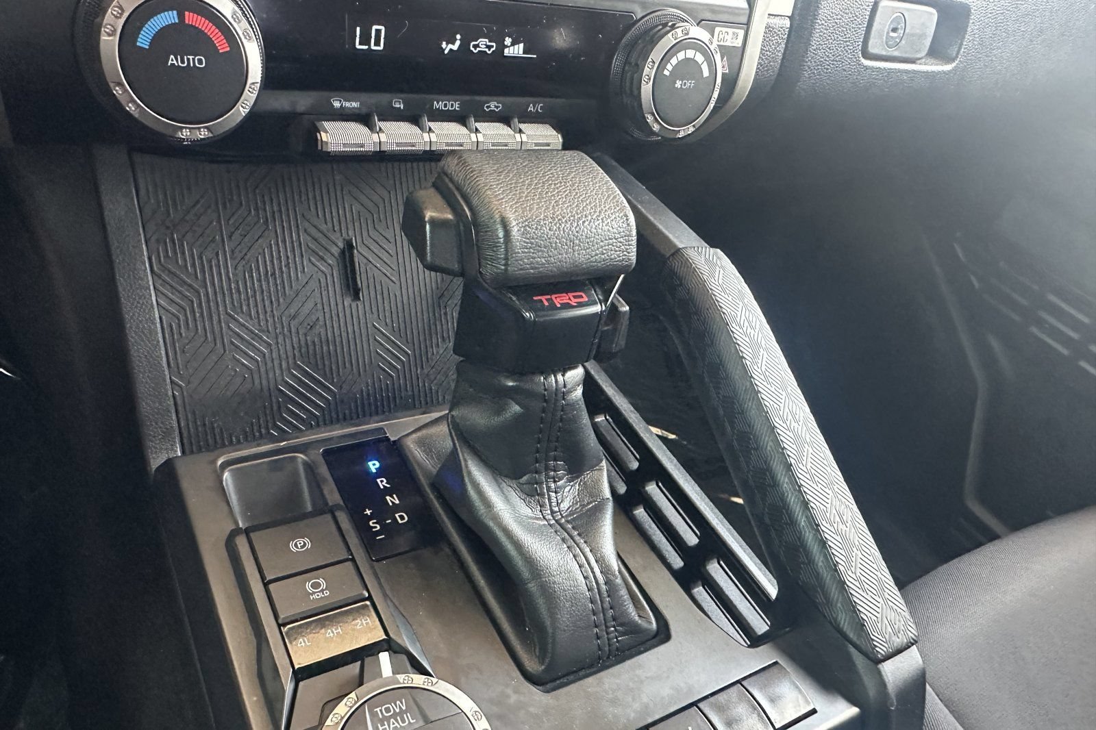 Used 2024 Toyota Tacoma TRD Off-Road AWD/4WD image 23