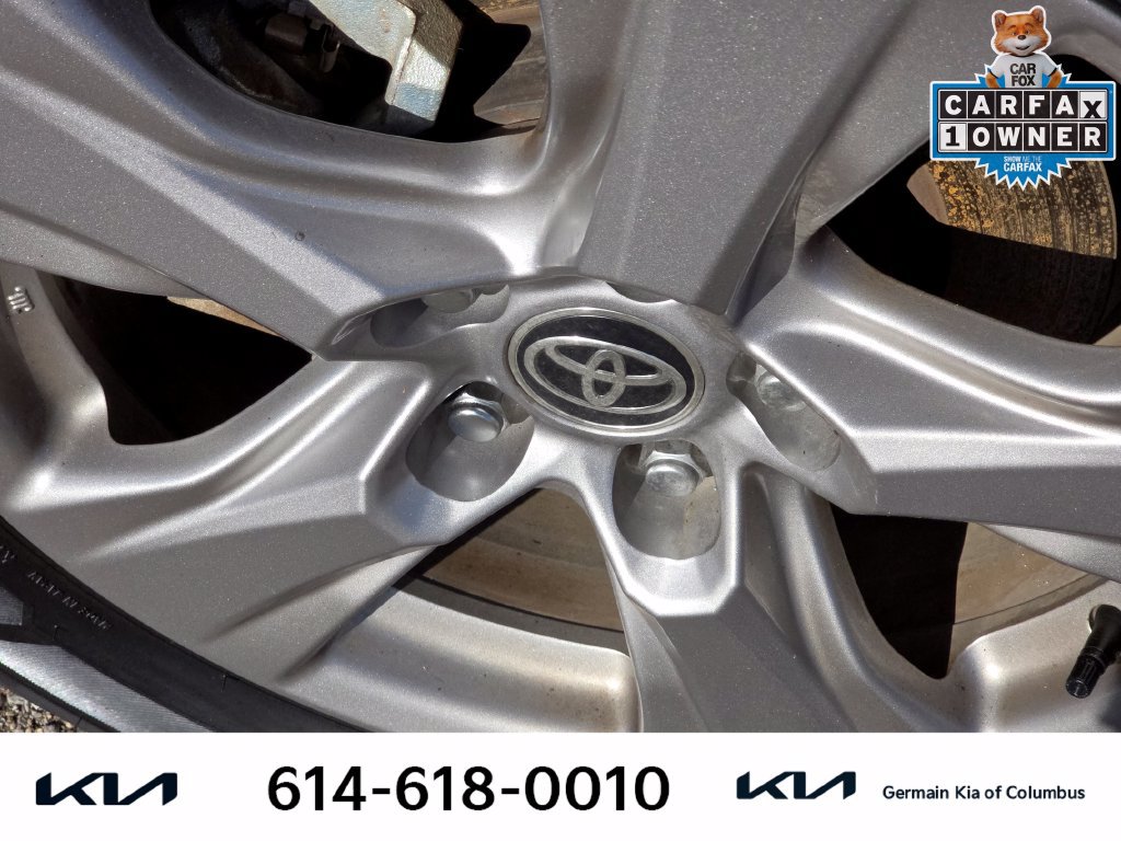 Used 2025 Toyota RAV4 XLE AWD/4WD image 12