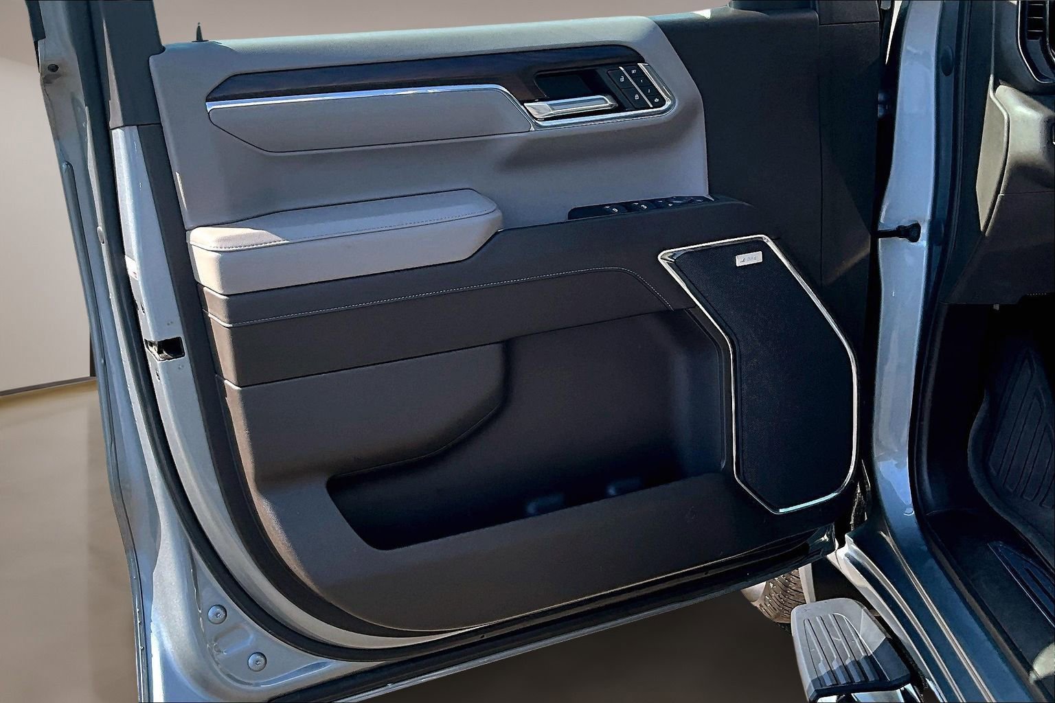 Used 2023 GMC Sierra 1500 SLT image 21