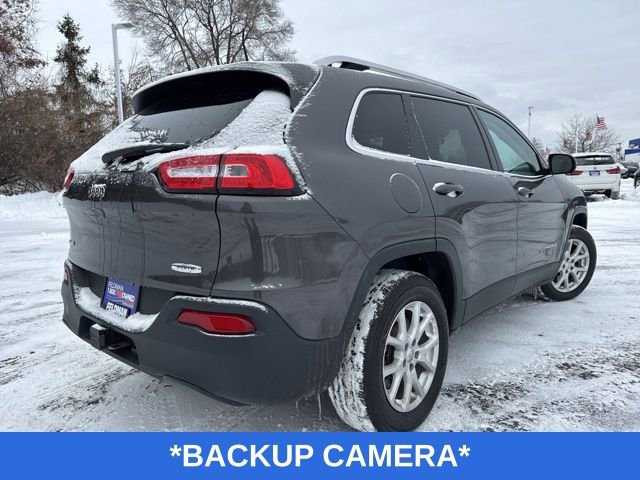 Used 2018 Jeep Cherokee Latitude w/ Cold Weather Group image 4