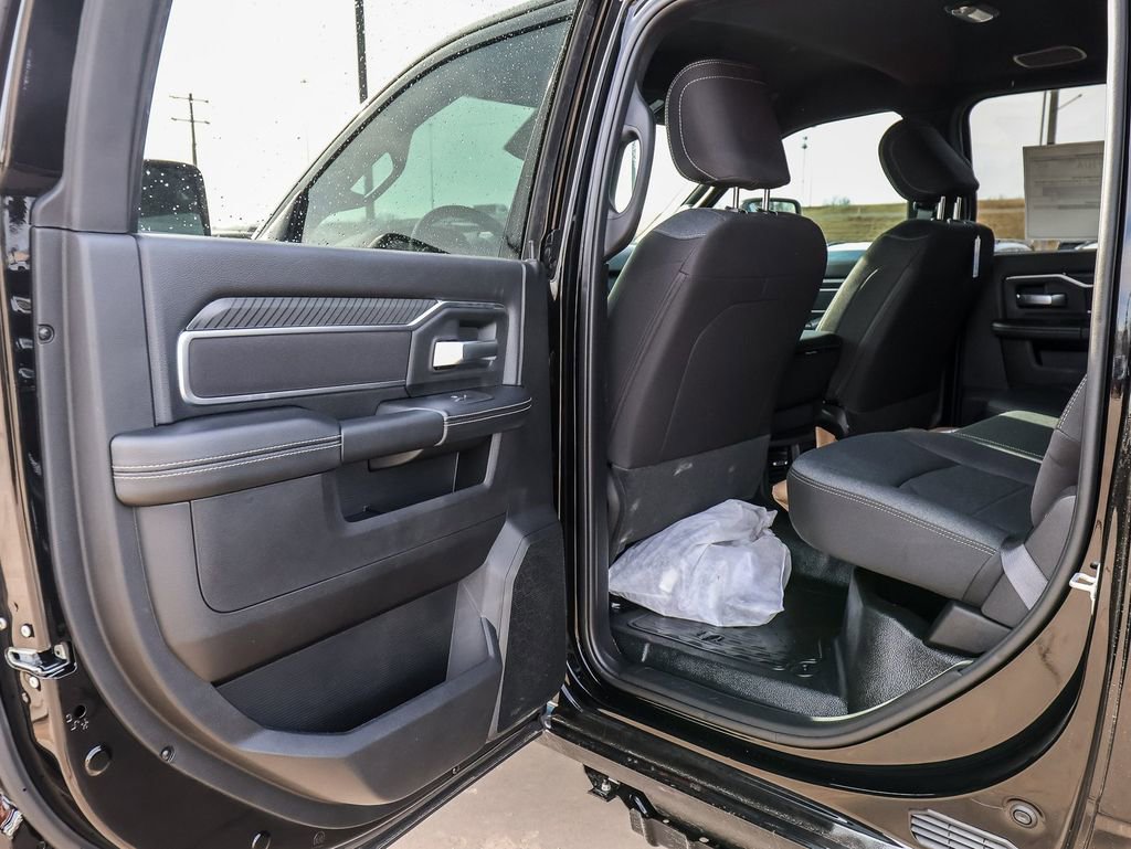 New 2026 RAM 5500 4x4 Crew Cab image 24