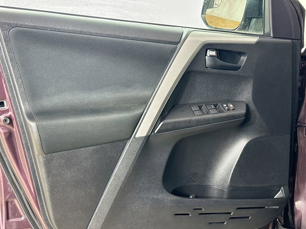 Certified 2017 Toyota RAV4 LE image 9
