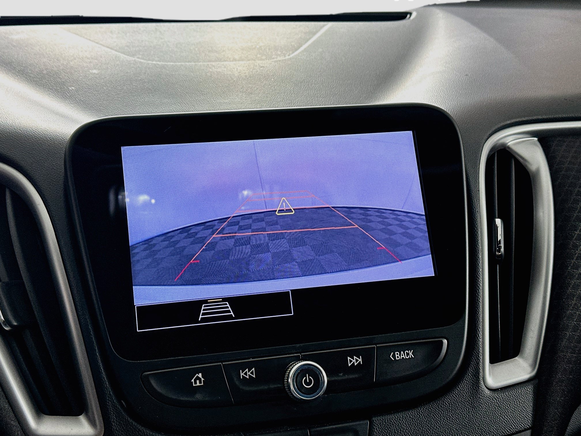 Used 2022 Chevrolet Malibu LT FWD image 22