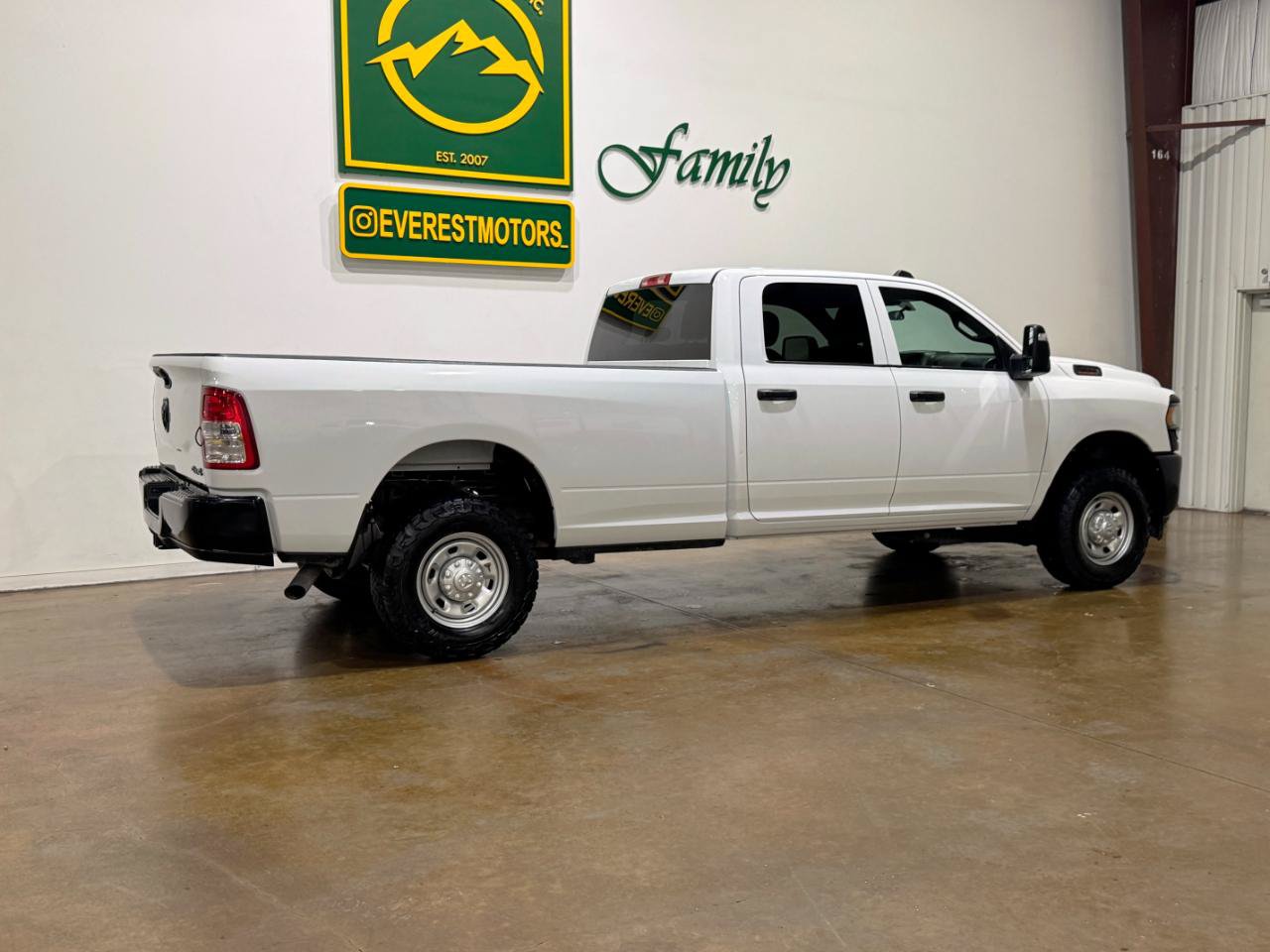 Used 2023 RAM 2500 Tradesman AWD/4WD image 8