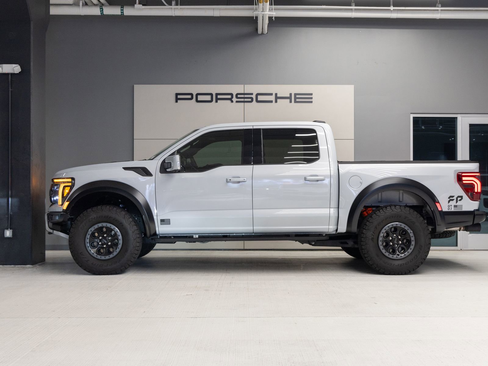 Used 2025 Ford F150 Raptor image 2