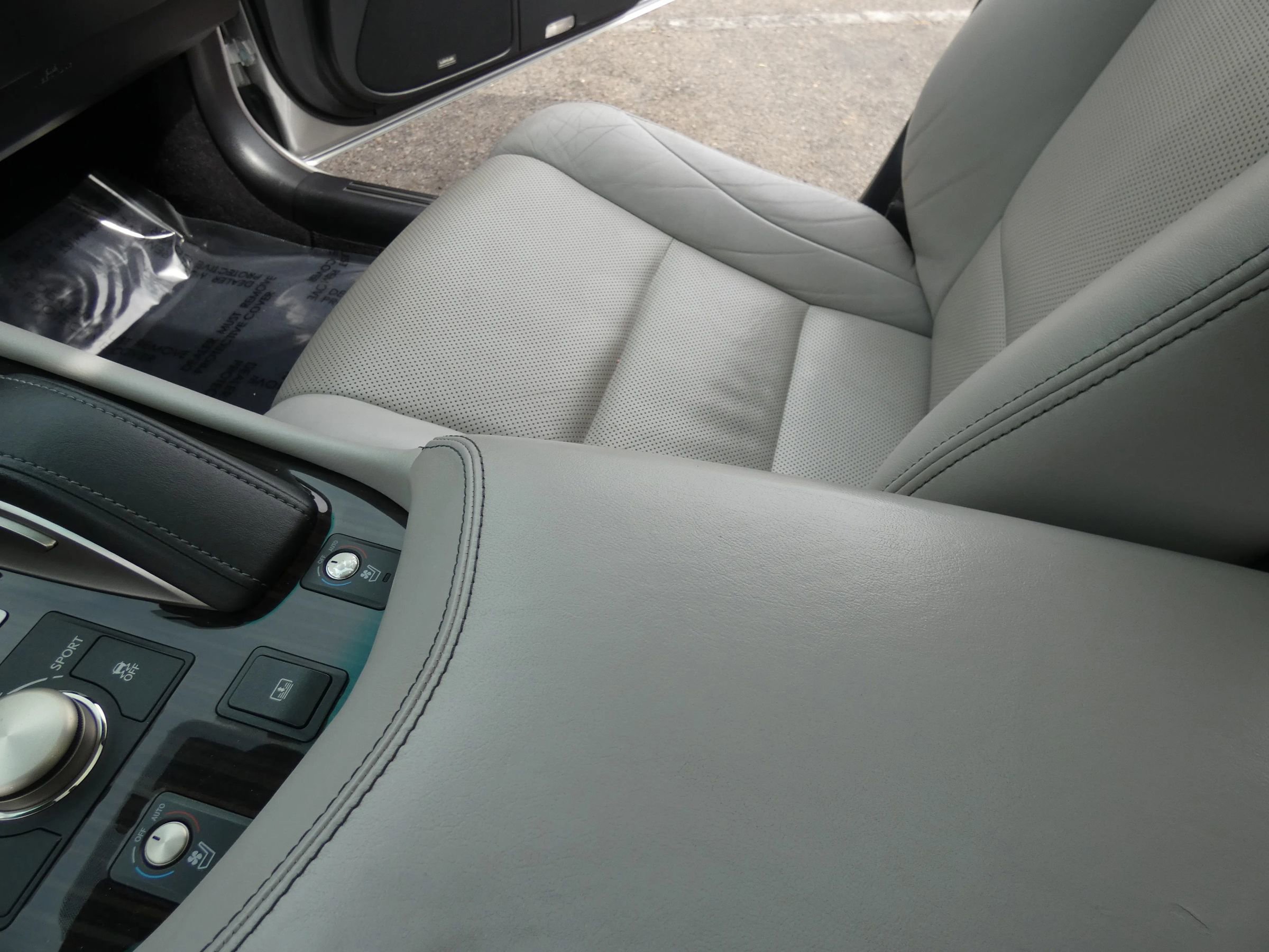 Used 2016 Lexus LS 460 w/ Comfort Package image 81