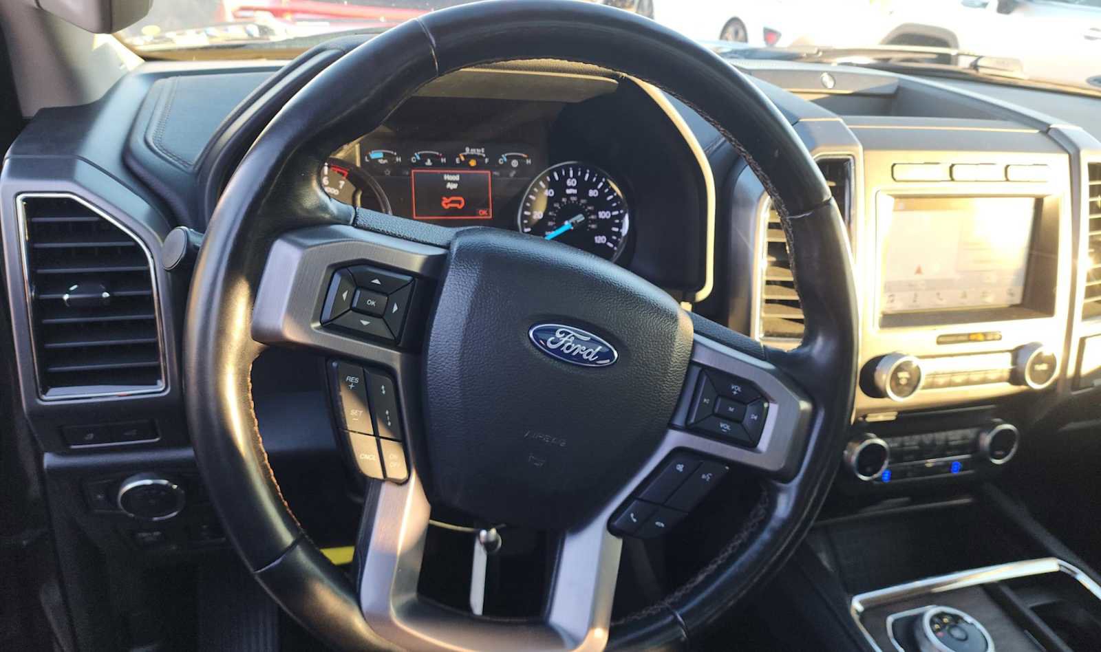 Used 2018 Ford Expedition Platinum image 15