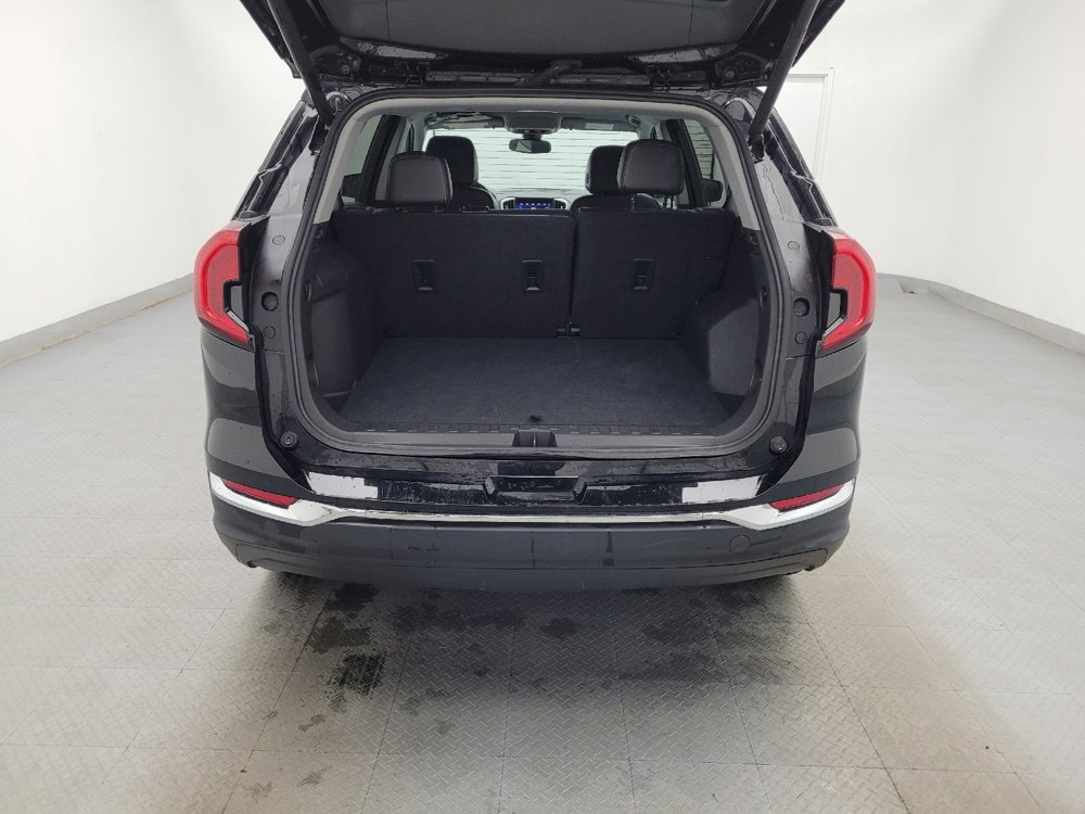 Used 2024 GMC Terrain SLT image 29