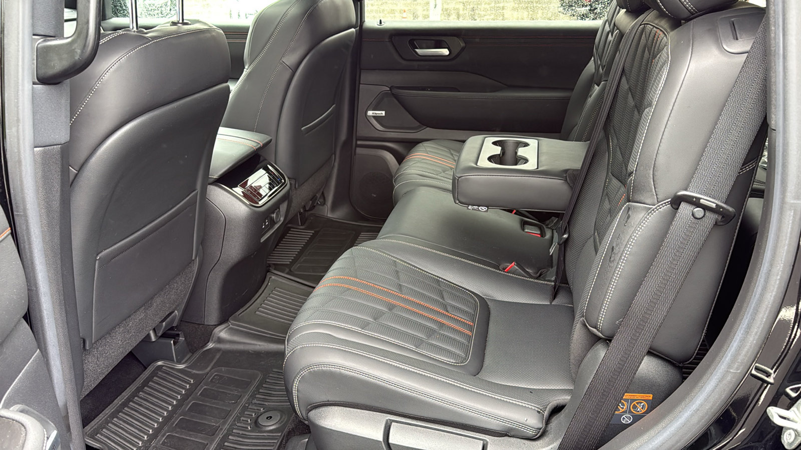 Certified 2025 Nissan Armada PRO-4X w/ Pro-4X Premium Package AWD/4WD image 21