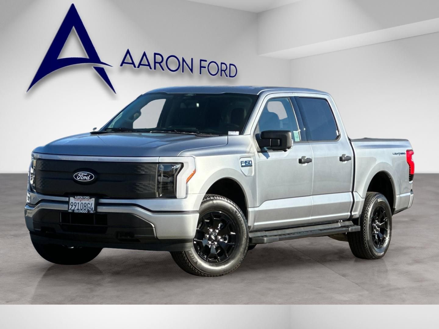 Used 2025 Ford F150 Lightning XLT image 2