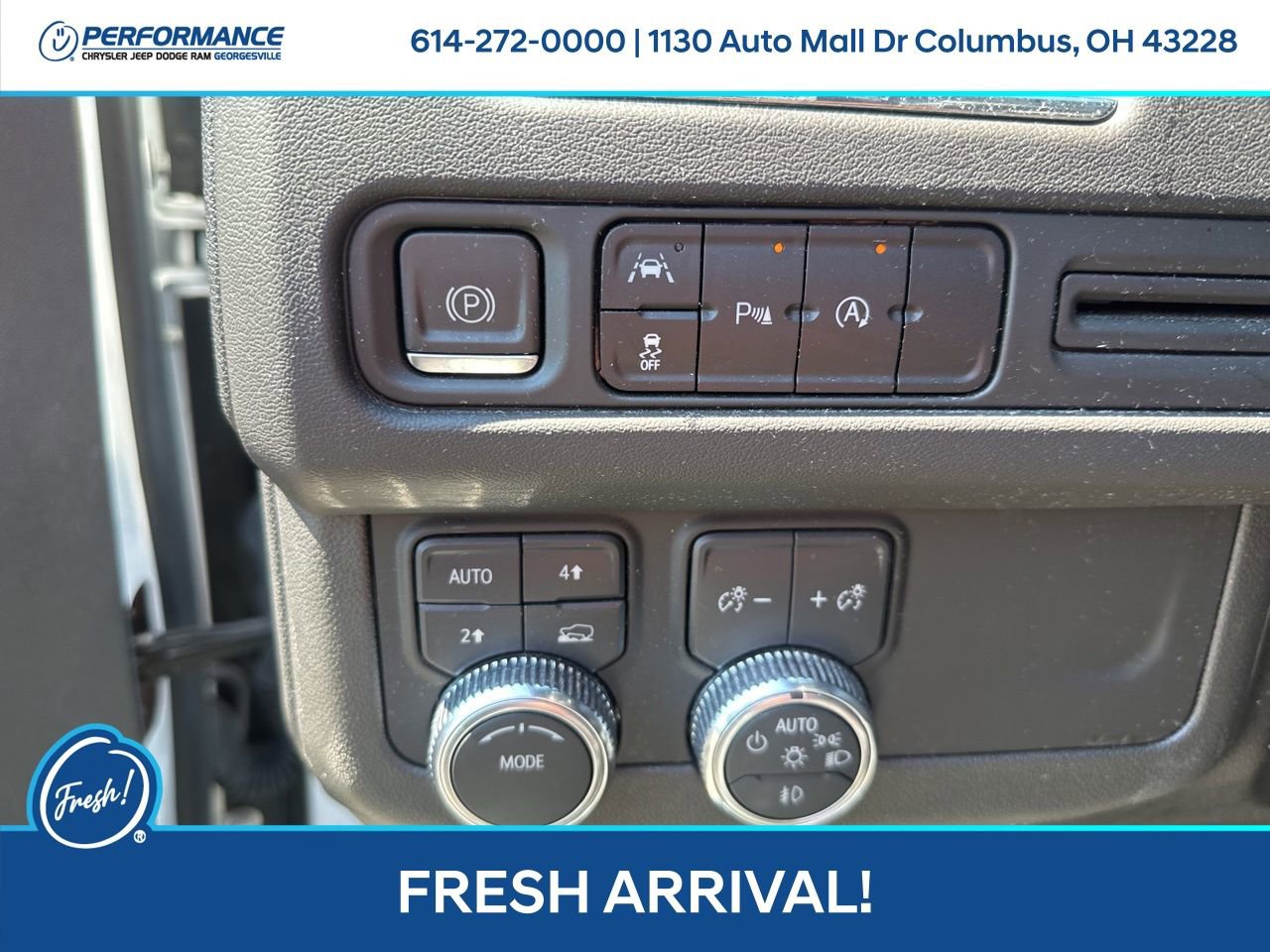 Used 2023 GMC Yukon XL SLE w/ Gmc Pro Safety Plus Package image 16