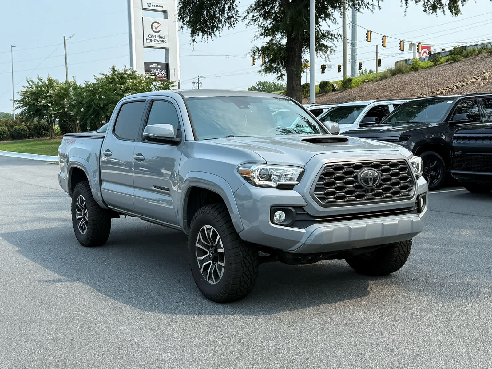 Used 2021 Toyota Tacoma TRD Sport AWD/4WD image 7