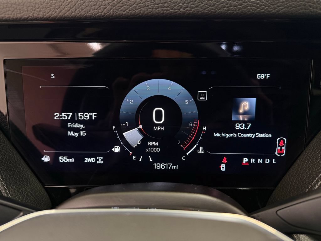 Used 2025 GMC Yukon Denali AWD/4WD image 13