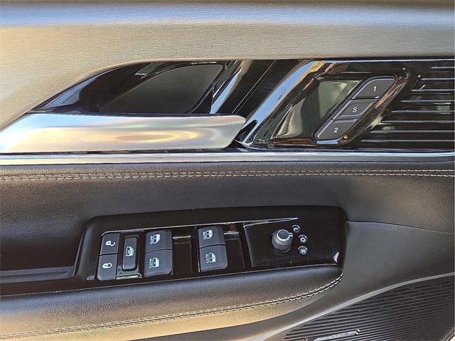 Used 2023 Jeep Wagoneer Series II image 16