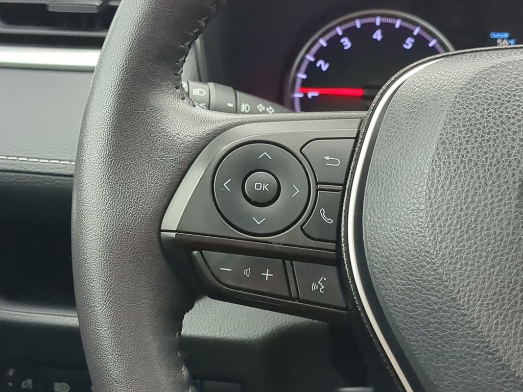 Used 2021 Toyota RAV4 XLE image 18