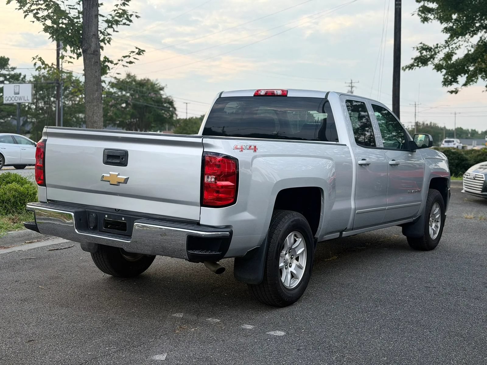 Used 2016 Chevrolet Silverado 1500 LT w/ All Star Edition AWD/4WD image 6