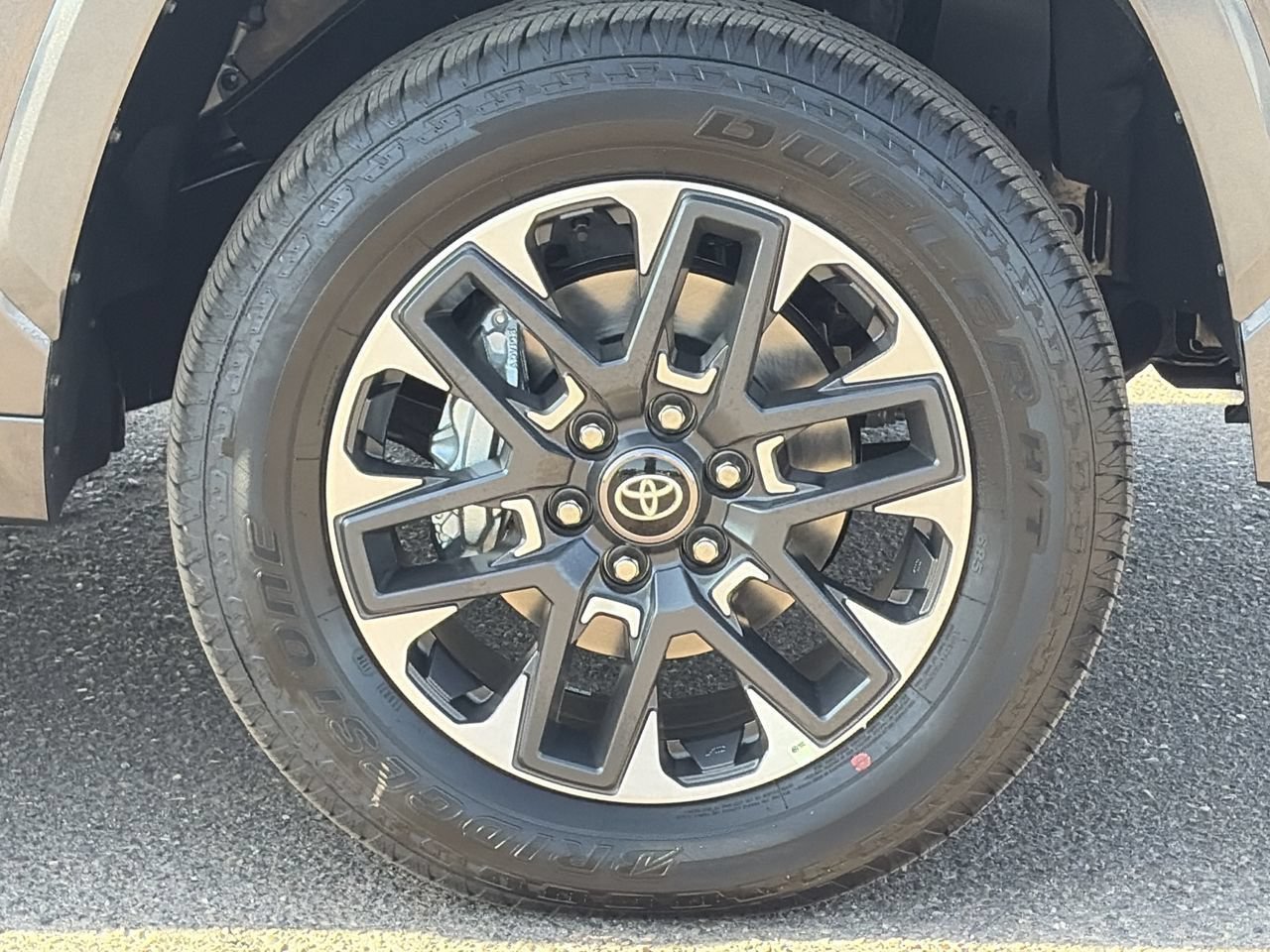 New 2026 Toyota Tundra Limited AWD/4WD image 10