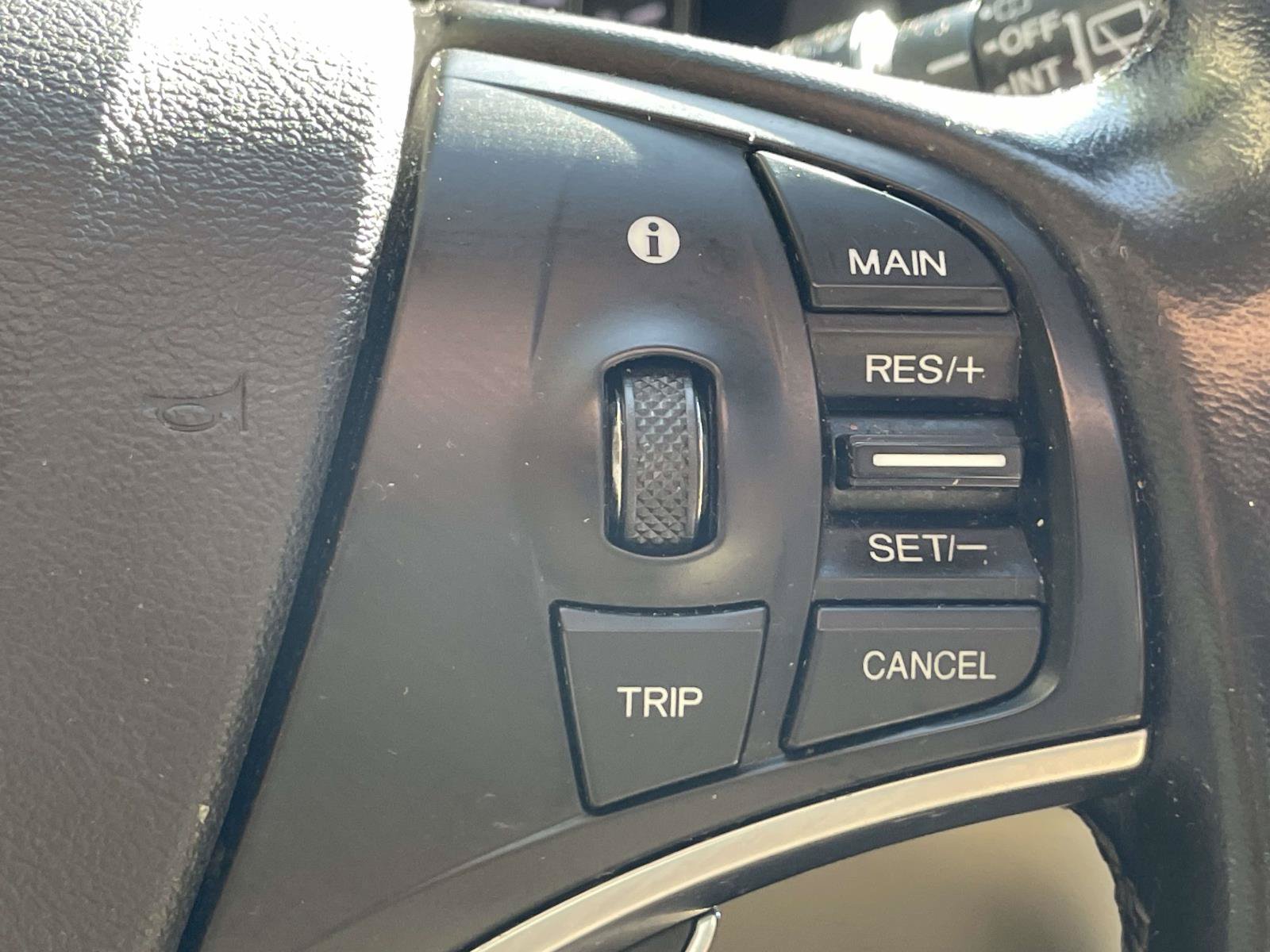 Used 2017 Acura MDX SH-AWD image 25