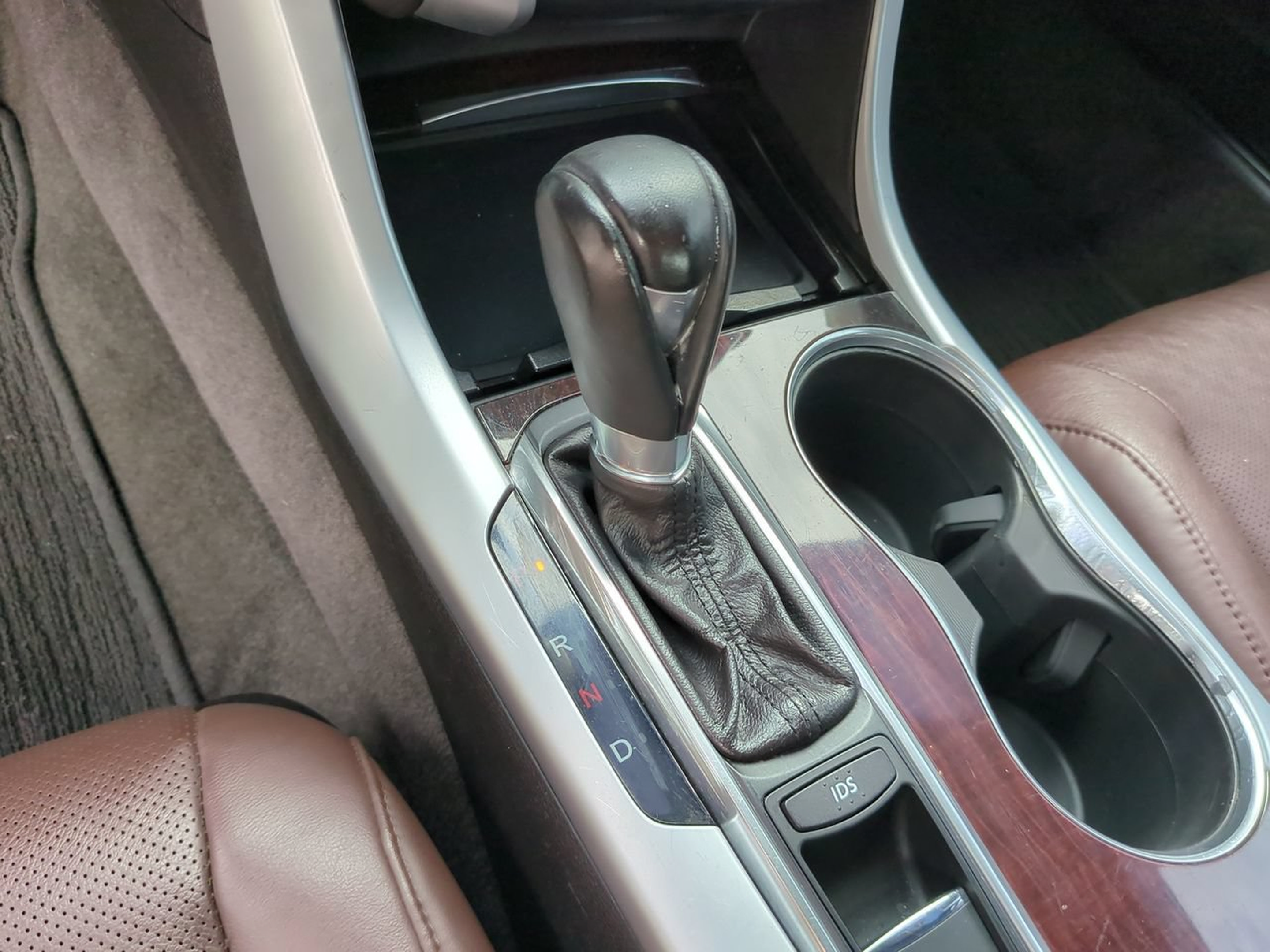 Used 2017 Acura TLX w/ Technology Package FWD image 16