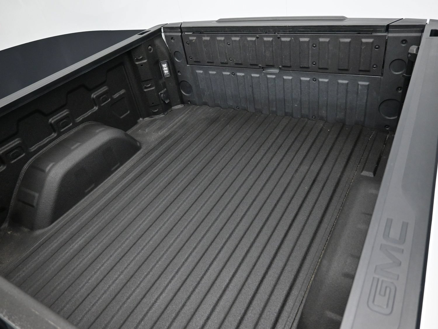 Used 2024 GMC Sierra 1500 AT4X AWD/4WD image 45