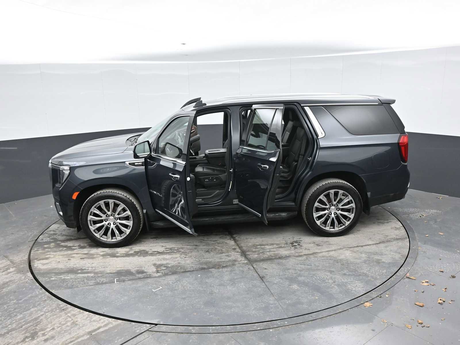 Used 2021 GMC Yukon Denali w/ Advanced Technology Package image 54