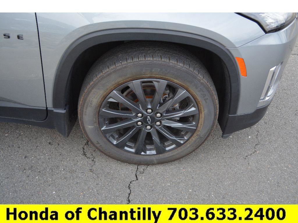 Used 2023 Chevrolet Traverse RS FWD image 35