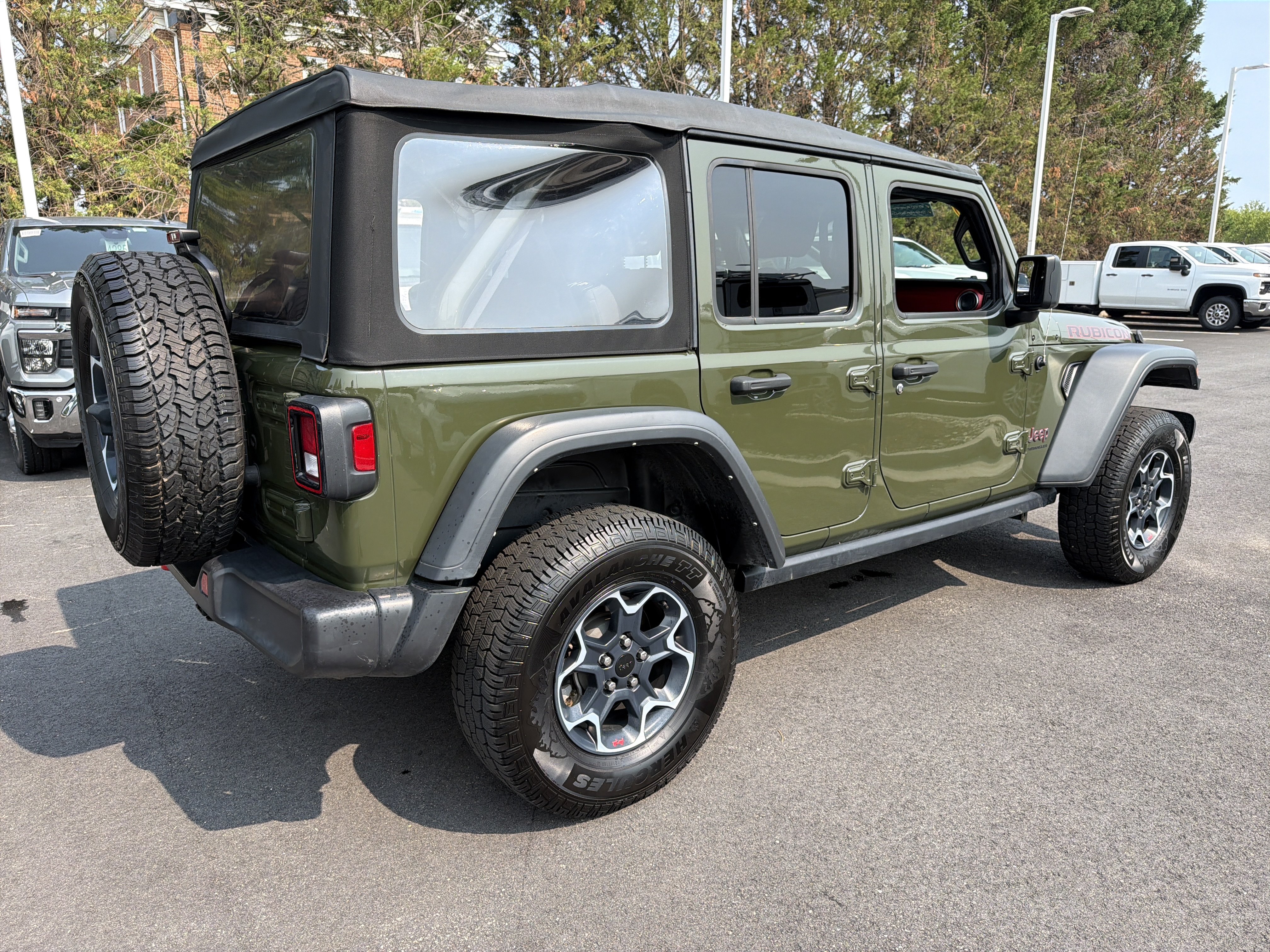 Used 2023 Jeep Wrangler Unlimited Rubicon AWD/4WD image 10