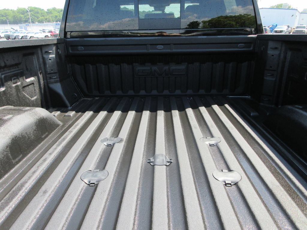 New 2026 GMC Sierra 2500 AT4 w/ AT4 Premium Plus Package AWD/4WD image 7