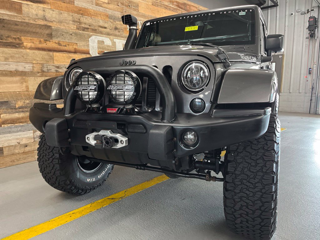 Used 2016 Jeep Wrangler Unlimited Rubicon w/ Connectivity Group AWD/4WD image 11