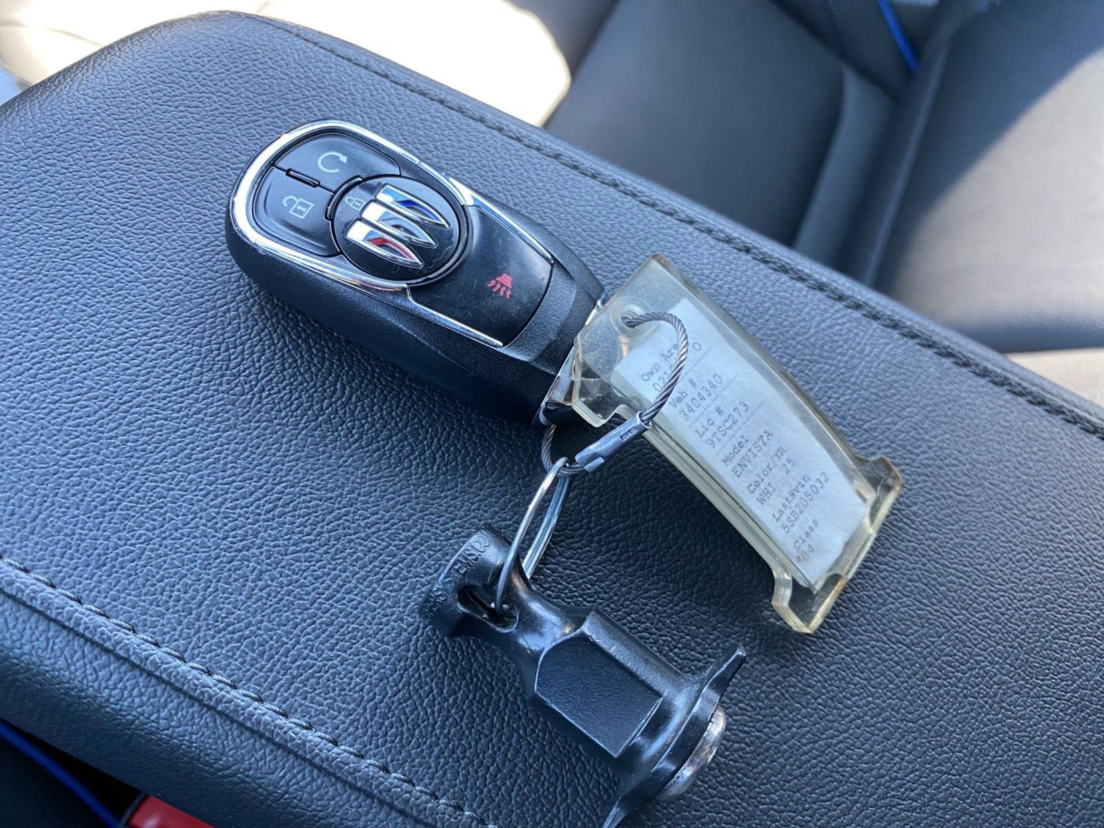 Used 2025 Buick Envista Sport Touring image 21